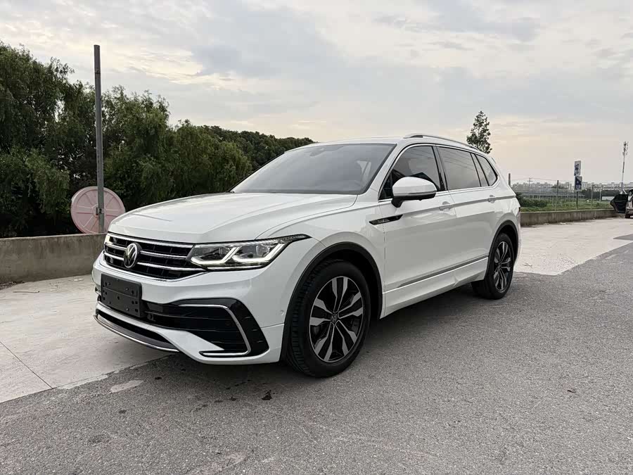 VOLKSWAGEN  TIGUAN  2022 SOLD  ID: ZJ250629373