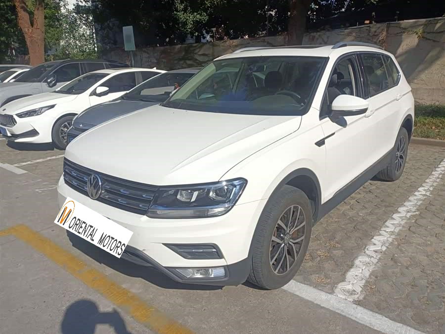 VOLKSWAGEN  TIGUAN  2018 SOLD  ID: ZJ250629391